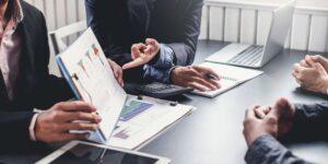 Công cụ dự báo thị trường